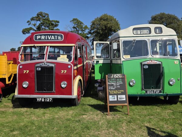 YFO 127 (Originally 6227) Albion Victor FT39 KAN Guernsey Motors (77)